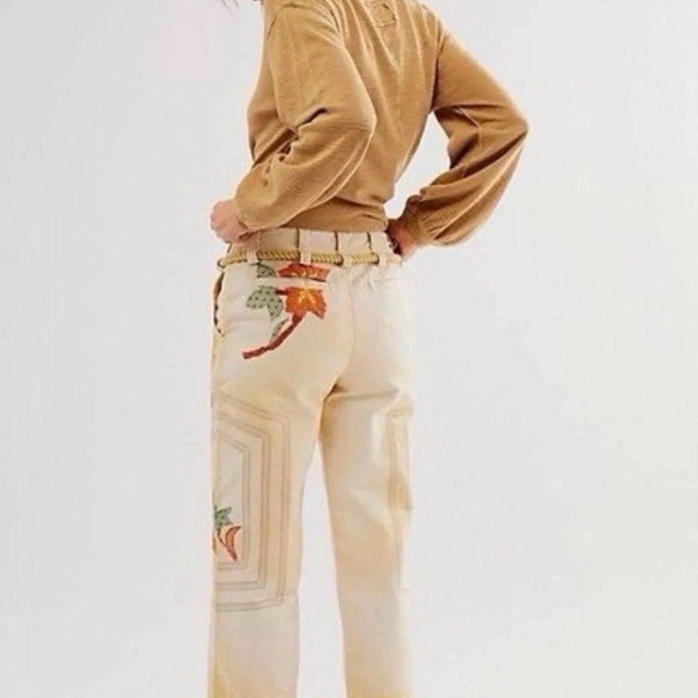 Free People Floral Embroidery Belt Waist Cropped Pants. SOLD OUT COLOR SZ 8 - Picture 3 of 4